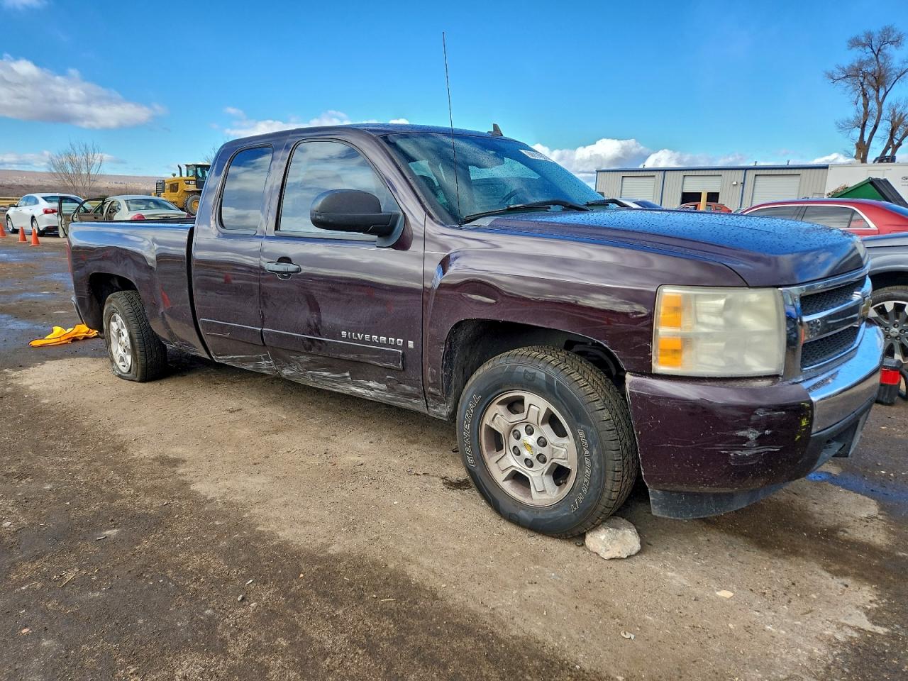 Chevrolet Silverado C1500 Image 2