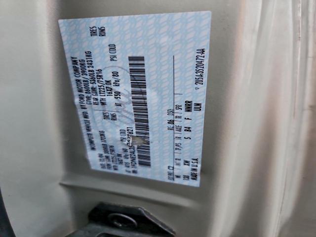 Ford Econoline E250 Van Image 3