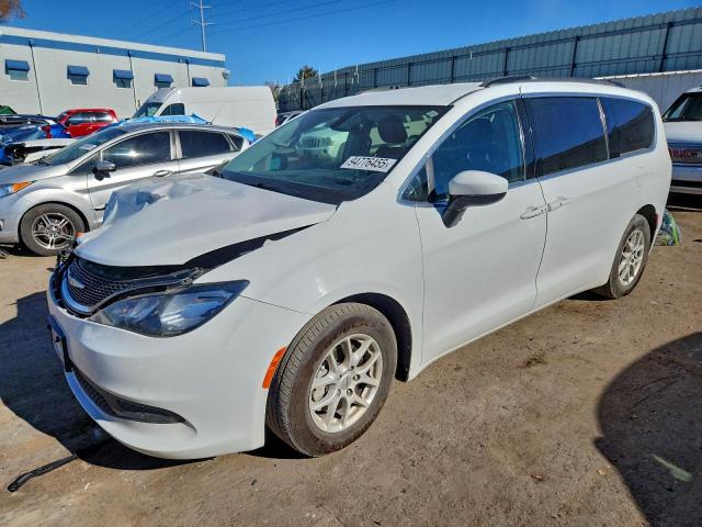  Salvage Chrysler Minivan
