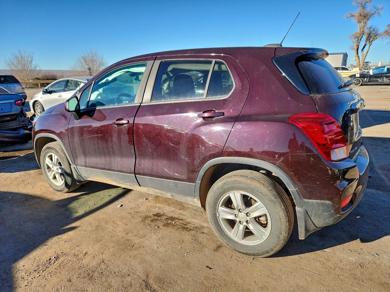 Chevrolet Trax Ls Image 2