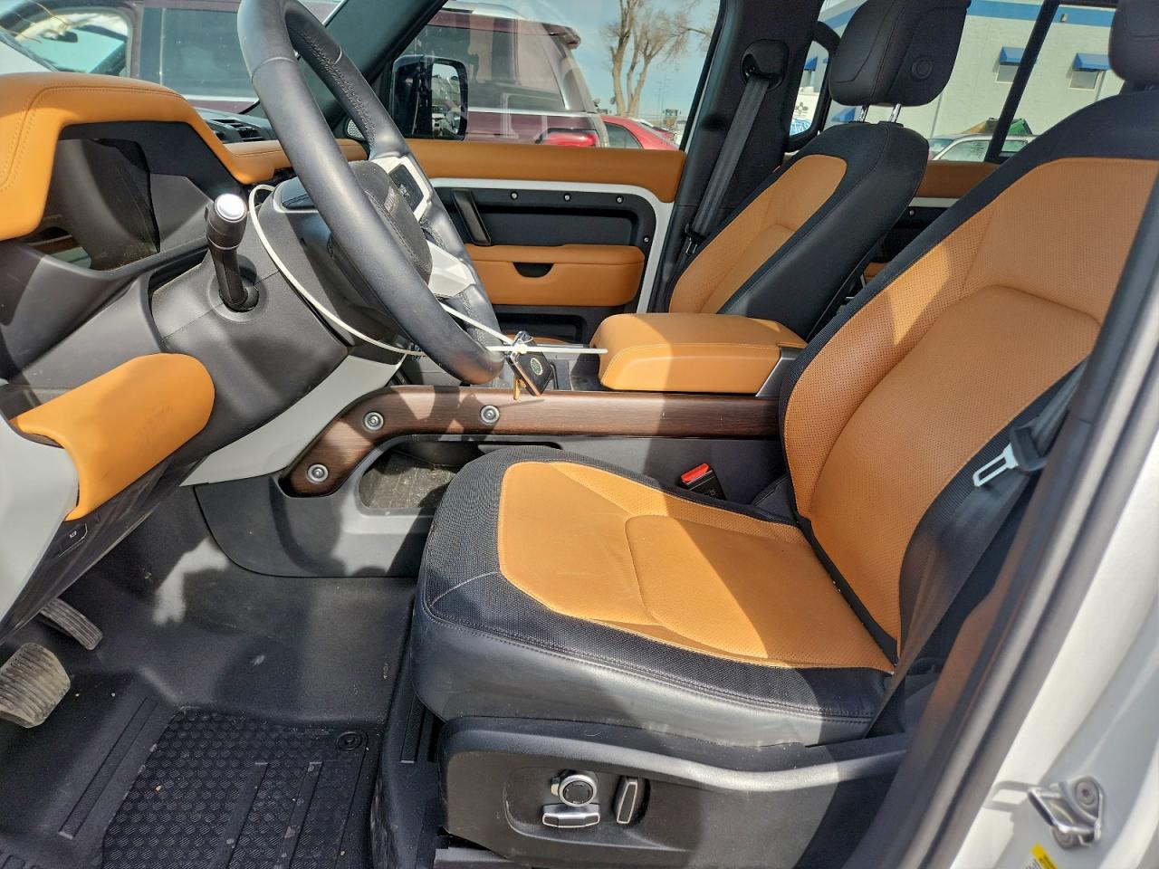 Land Rover Defender 130 X-dynamic Se Image 7