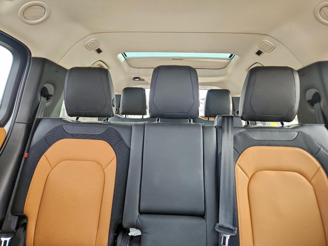 Land Rover Defender 130 X-dynamic Se Image 8