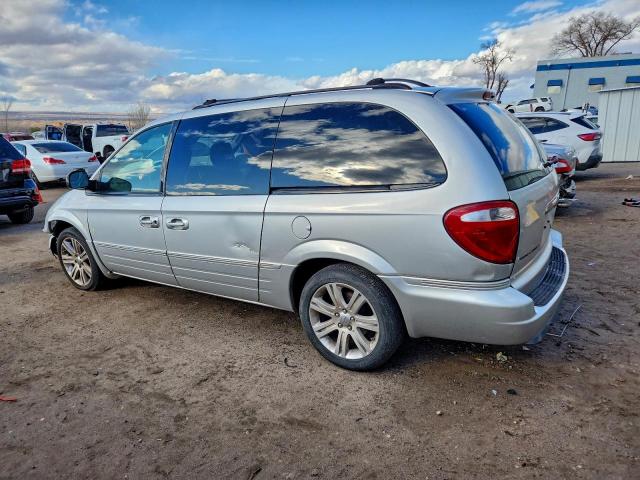 Chrysler Minivan Touring Image 2