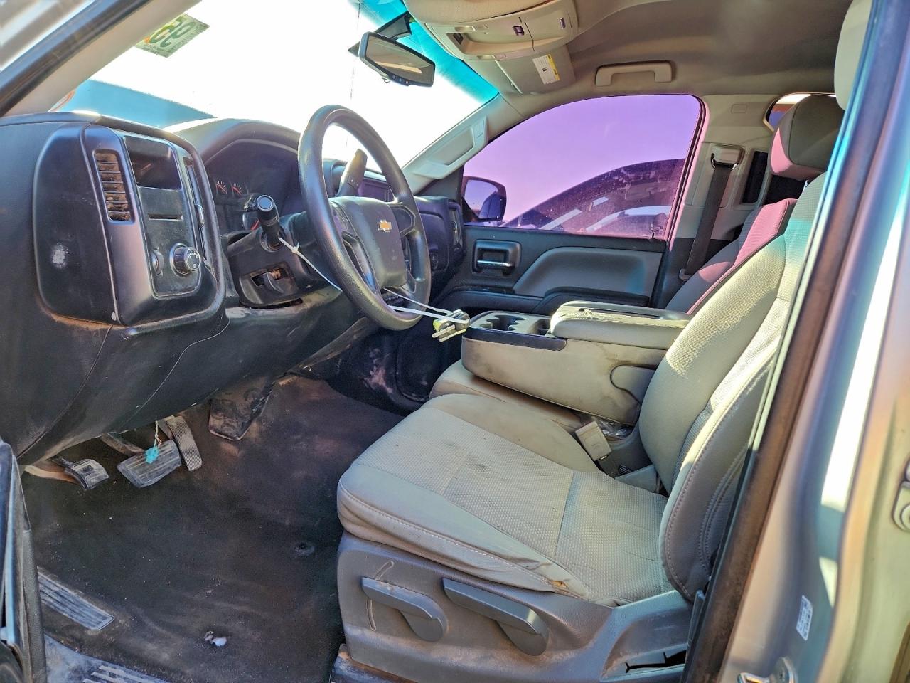 Chevrolet Silverado C1500 Custom Image 6