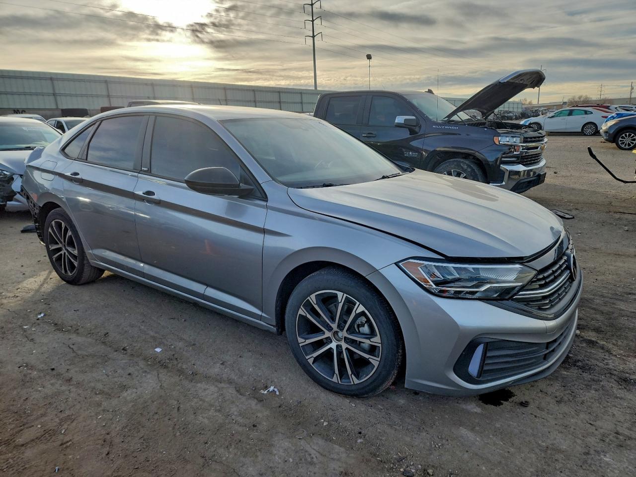 Volkswagen Jetta Sport Image 5