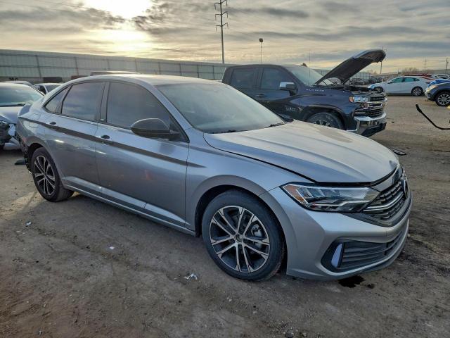 Volkswagen Jetta Sport Image 5