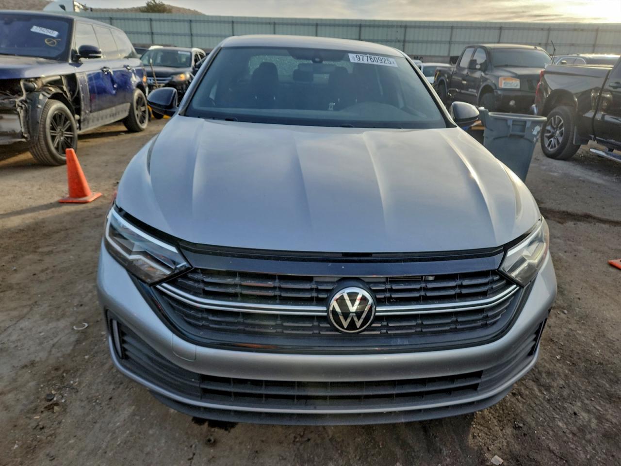 Volkswagen Jetta Sport Image 7