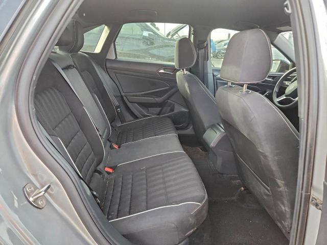 Volkswagen Jetta Sport Image 9