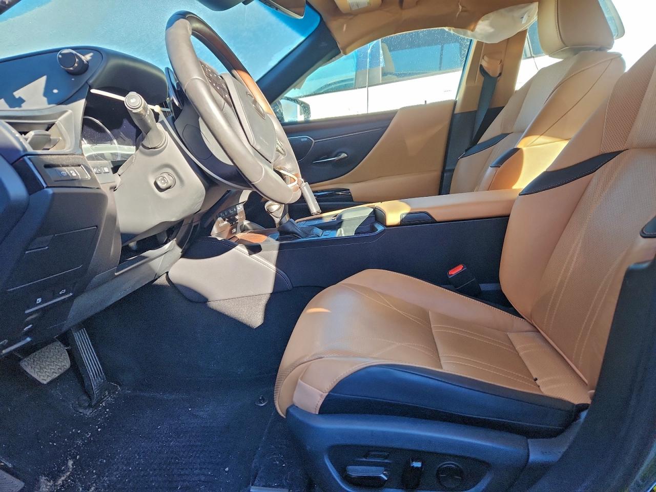 Lexus Es 300h Base Image 5