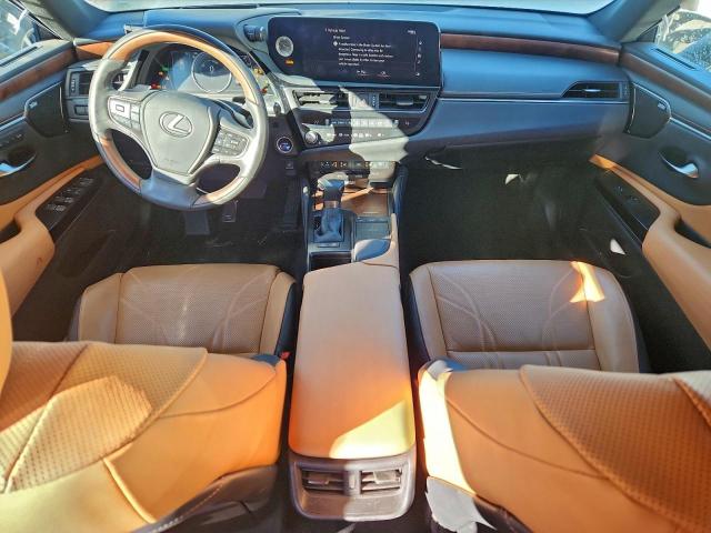 Lexus Es 300h Base Image 12